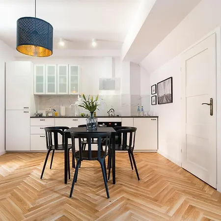 Rent Like Piwna 38 Варшава